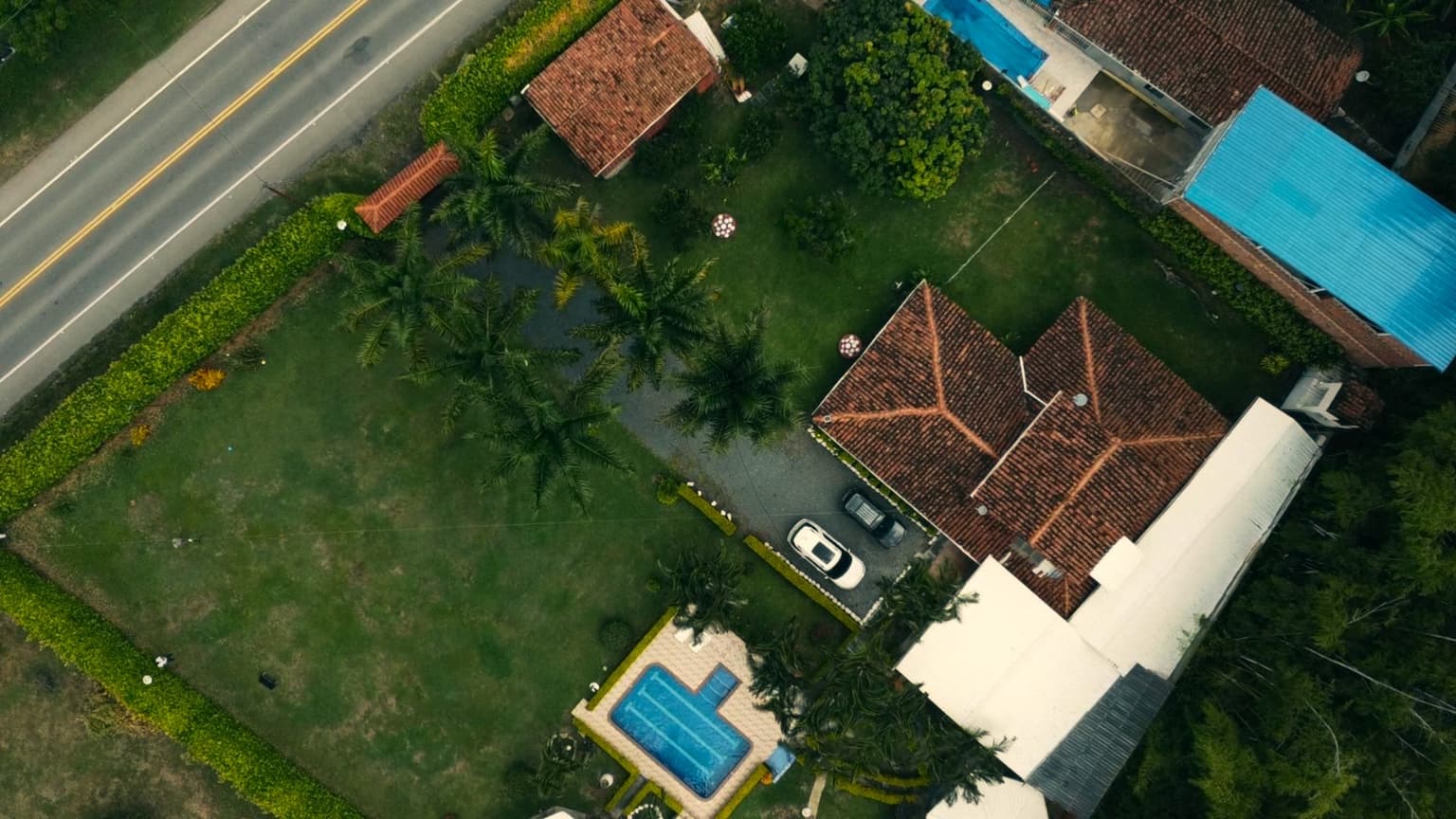 Vista aérea de una finca familiar en Palmira